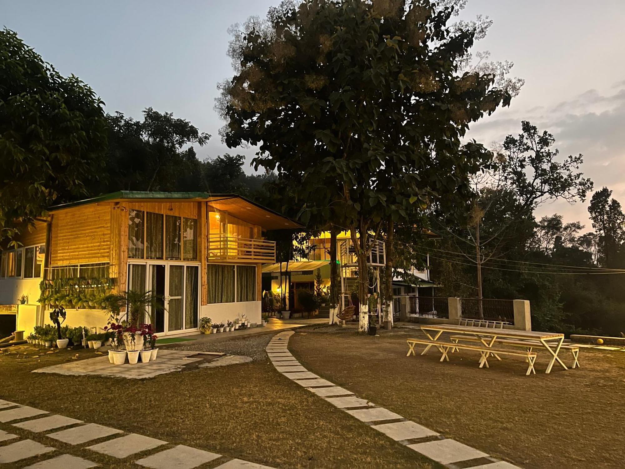 Saraiville- Luxury Riverside Cottages Dehradun Exterior photo
